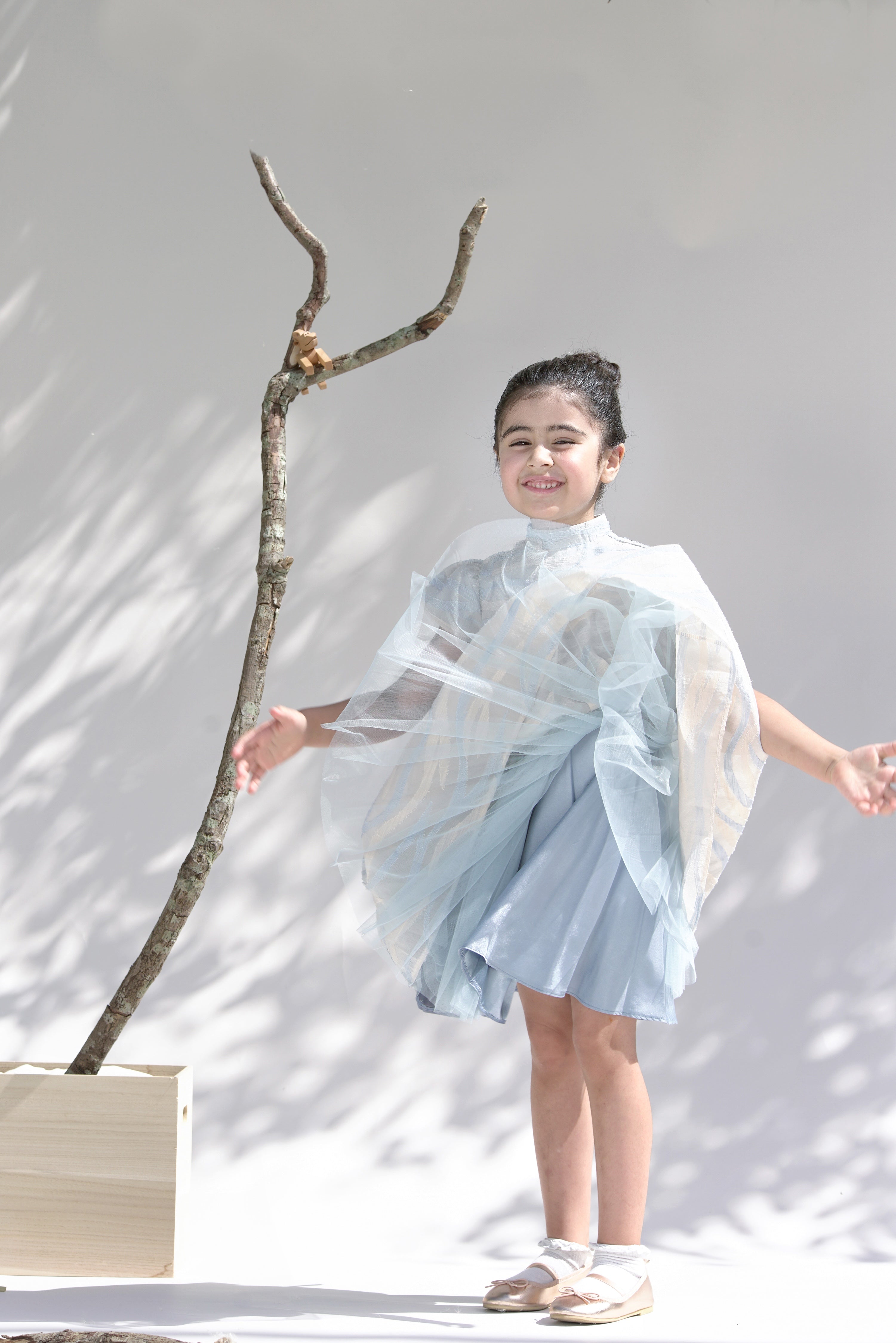 Ljusblå Festklänning för barn - Handgjord Klänning med Tyllkjol